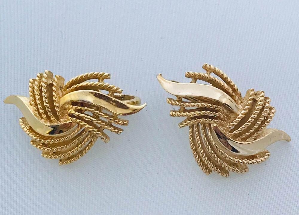 Vintage Trifari Gold Tone Swirl Clip Earrings - Textured Ribbon Design- Classic